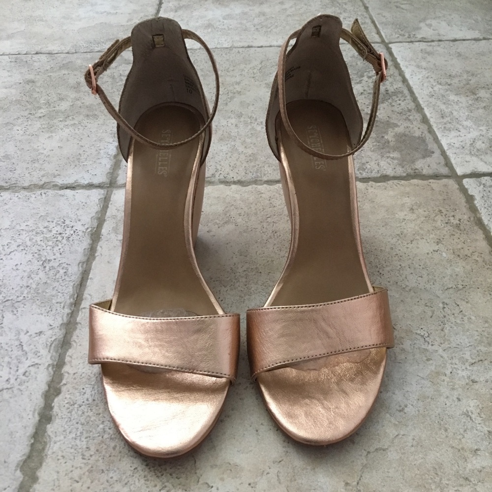 Rose Gold Wedge